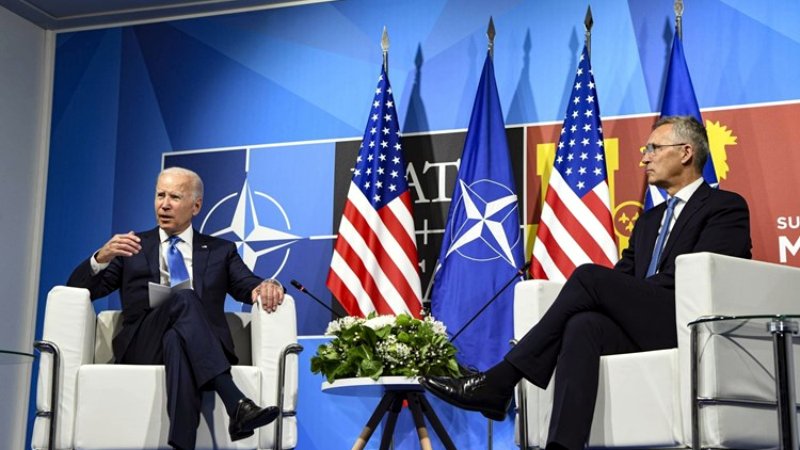 Joe Biden y Jens Stoltenberg